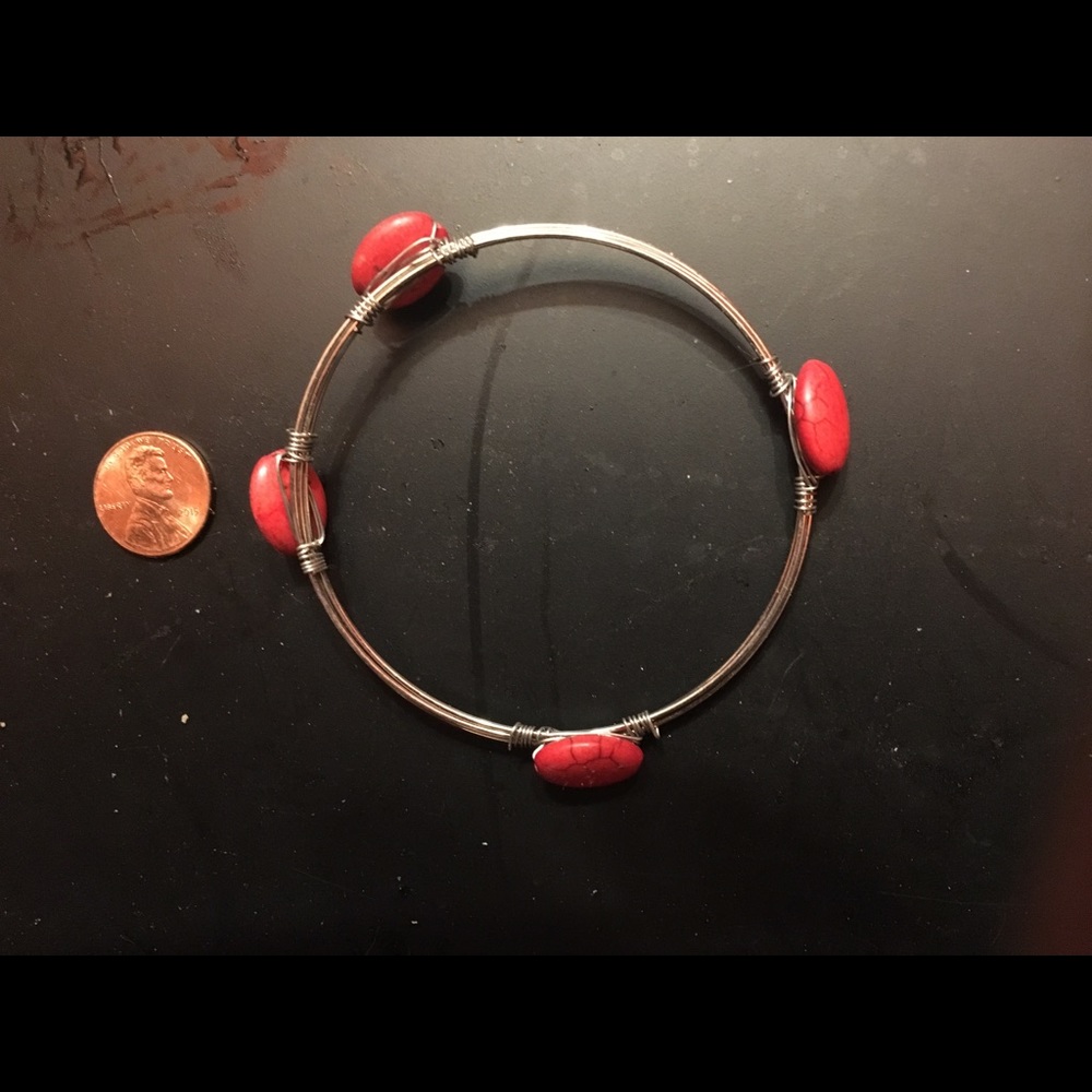 Bracelet with red stones
